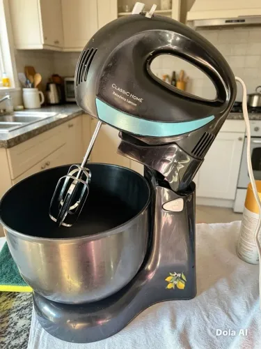 Batedeira clássic Home 200 reais.