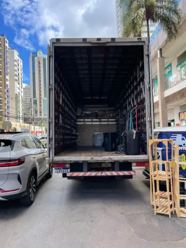 Caminhão de mudança 