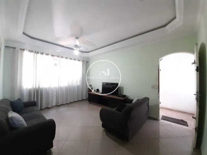 Sobrado à venda com 3 dorms e 2 vagas em Parque Maria Helena - São Paulo - SP