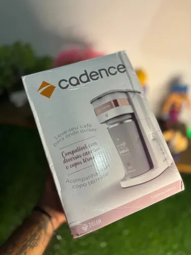 Cafeteira Elétrica + copo térmico