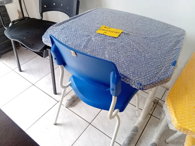 Conjunto escolar azul 