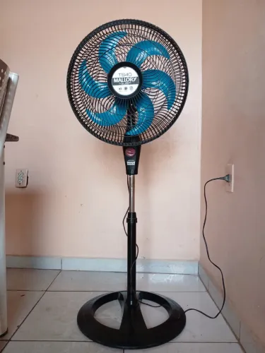 Ventilador de pé