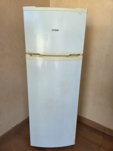 Vendo Geladeira Cônsul 