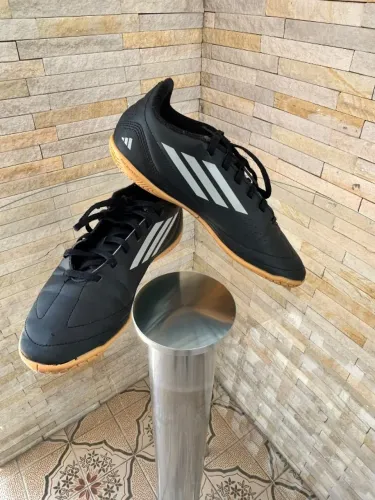 CHUTEIRA FUTSAL ADIDAS - DEPORTIVO - PRETA/PRATA - Nº 34