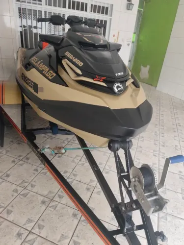 Sea-Doo RXT-X 325 - 2025