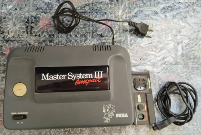 Sega master system compacto leia a descrição 