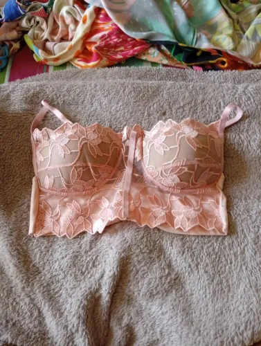 Cropped floral de renda