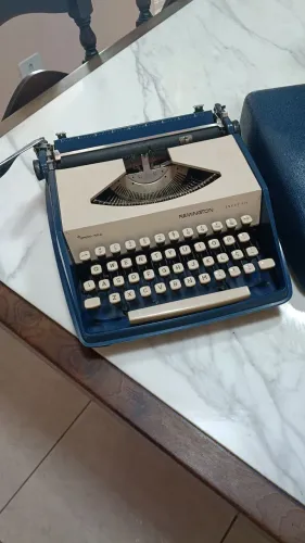 Máquina de escrever Hamington 