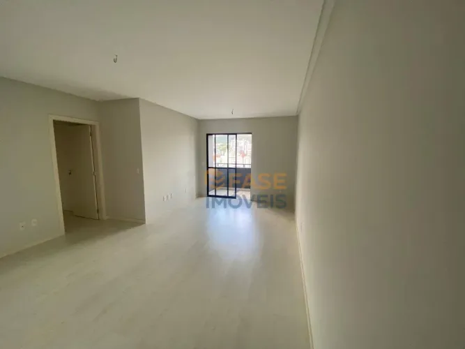 Apartamento no Edifício Vittório Veneto com 3 dormitórios sendo 1 suíte à venda, 117,55 m²