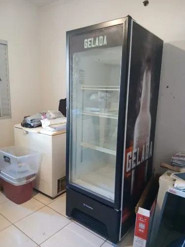 Cervejeira vertical 500L Metal Frio 