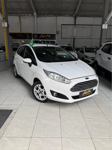 Ford Fiesta 1.6 16V Flex Aut. 5P 2015