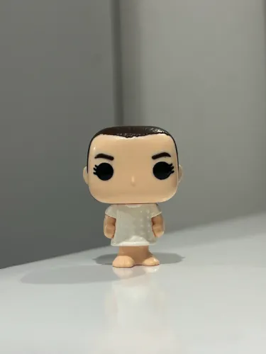 Funko pop Kinder Joy Stranger Things Eleven 11 Onze