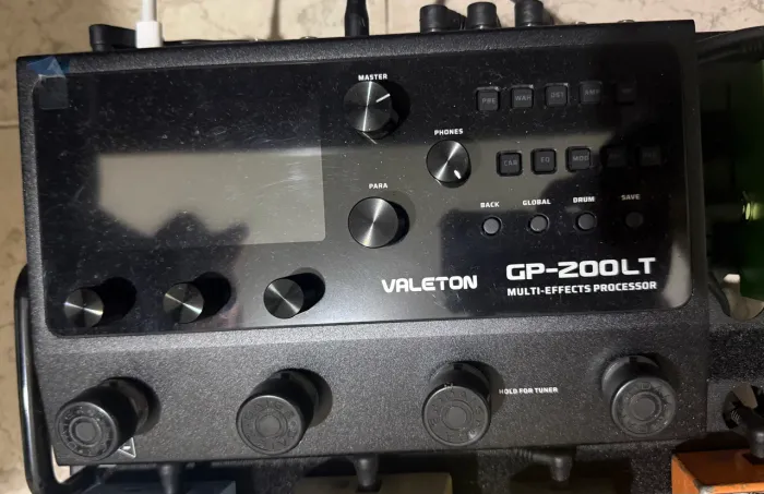 Pedaleira Valeton GP200LT