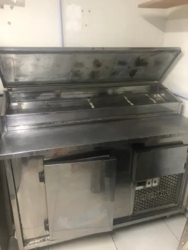 Balcão condimentadora refrigerado (usado)
