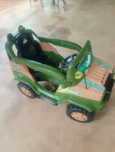Vende-se carrinho em boas condições 