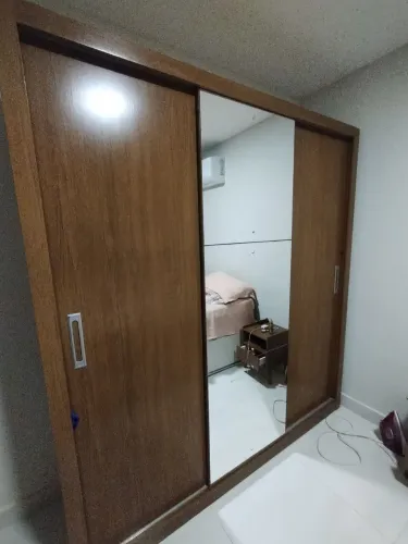 Guarda-roupa seminovo