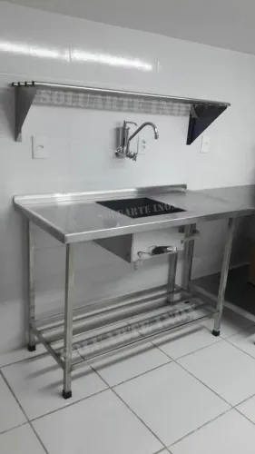 Bancada de inox com cuba