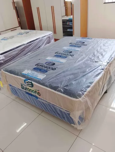Cama box com molas (nova)