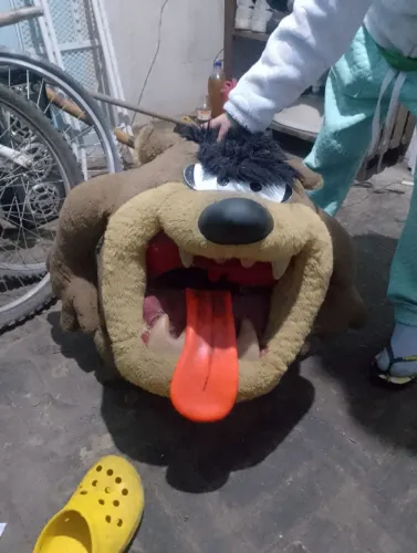 Boneco de pelúcia do Taz mania