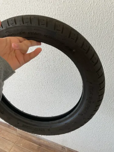 1 Pneu traseiro moto biz meia vida 