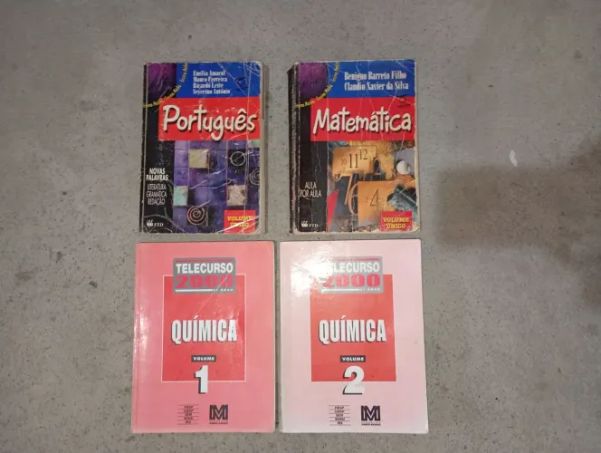 Livros Ensino Médio Conservados: Português, Matemática e Química e muito mais