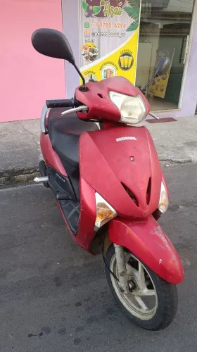 Honda lead