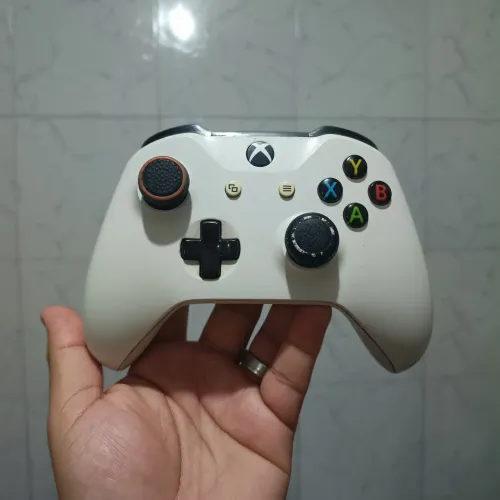 Joystick Xbox one branco original (usado)