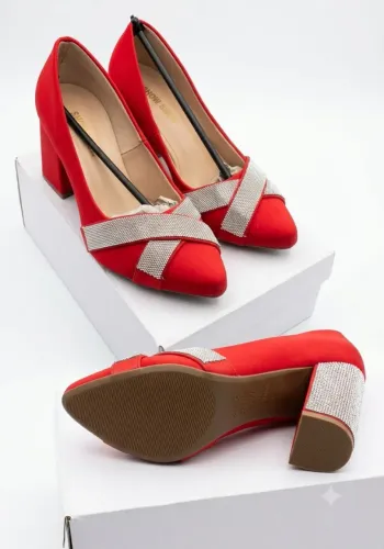 ? Scarpin Vermelho Com Brilho (SHEIN) - Nunca Usado / Novo na Caixa!