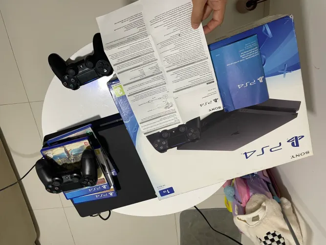 PlayStation 4 com 1tb de armazenamento 