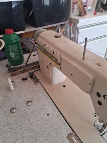 Maquina industrial reta