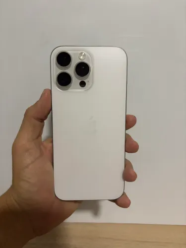 Vendo iPhone 16 PRO MAX 256gb WHITE - SEMINOVO ?97%