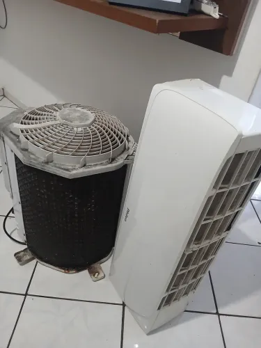 Vendo ar condicionado 12.000btus com instalação e material até 3 metros