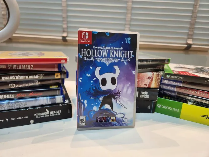 Jogo Hollow Knight Nintendo Switch Mídia Física Fangamer