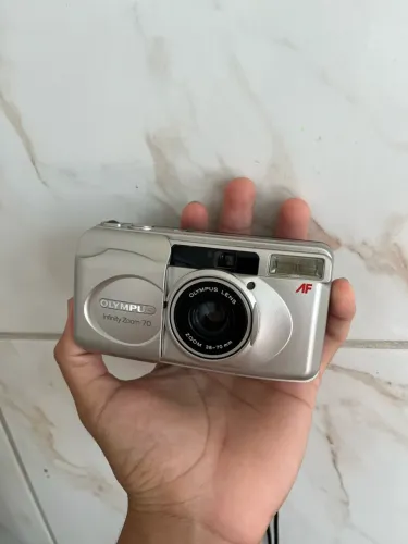 Câmera Analógica Olympus Infinity Zoom 70 AF