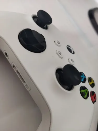 Controle Xbox Séries S + Carregador