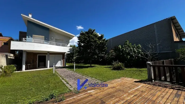 Sobrado 4 Suítes Espaço de Terreno Pontal do Sul