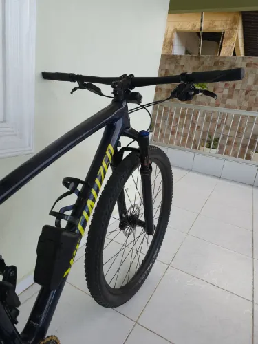 VENDO BIKE SPECIALIZED HT CARBON EM CAMPINA GRANDE.