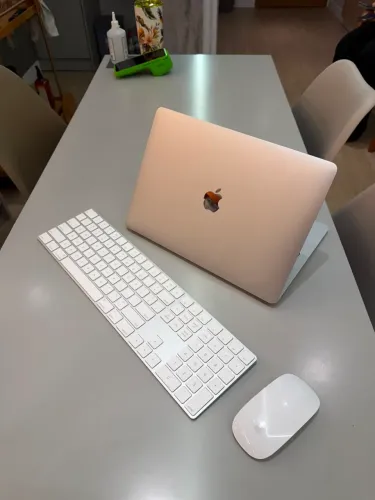 MacBook M1