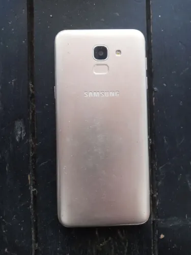 Samsung J6 (Com defeito)