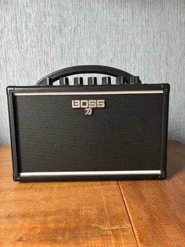 Amplificador Boss Katana Mini