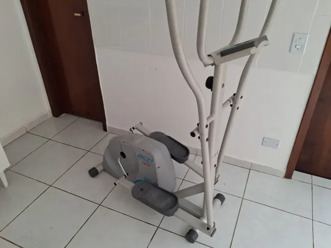 Elíptico CALOI ACT! HOME FITNESS