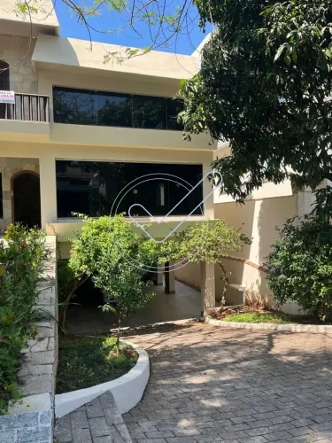 Linda casa assobradada para locação no Alphaville 3 - conforto, espaço e lazer em um só lu