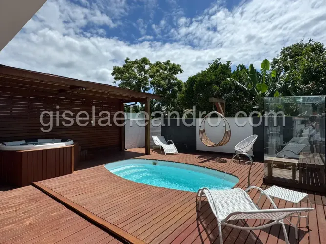 Incrivel casa com piscina e jacuzzi em Jurere In