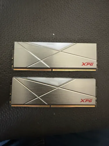 16gb (2x8) XPG  3200mhz com rgb