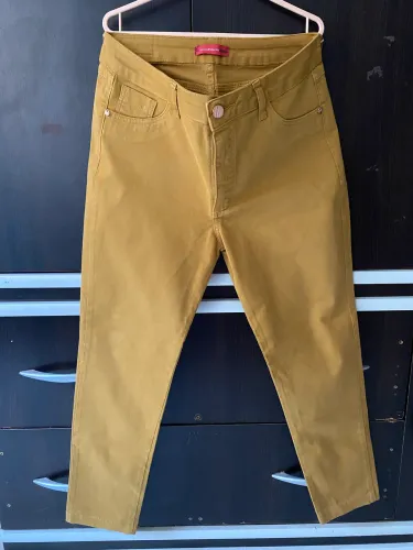 Calça Jeans Feminina - NOVA (TAM 44)