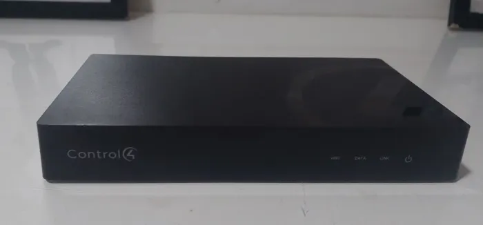 Central automação control4 hc250