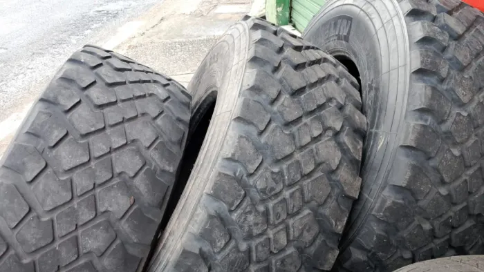 Pneus para guindaste 245/65 22.5