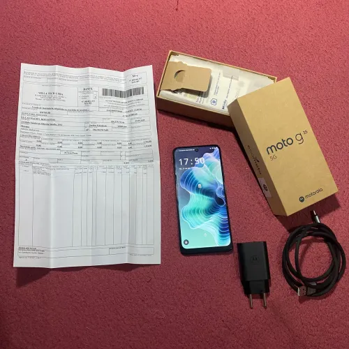 Moto G35 com caixa, nota fiscal e carregador! <br>R$550