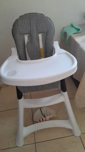 Cadeira de alimentação infantil 