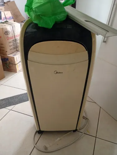 Ar condicionado portátil com controle